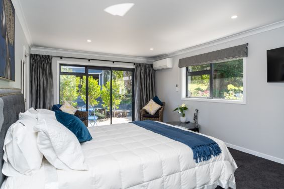 Queen Room - super-king bed